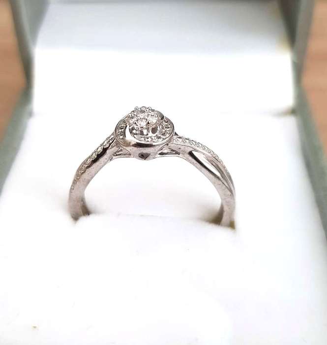 0.200ct  CLUSTER DIAMOND RING ROUND CUT **WHITE GOLD** DESIGNER