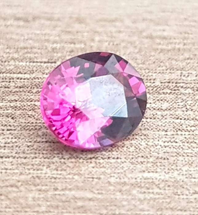 0.83ct Pinkish Purple Rhodolite Garnet VVS Oval Natural  - Madagascar Gem