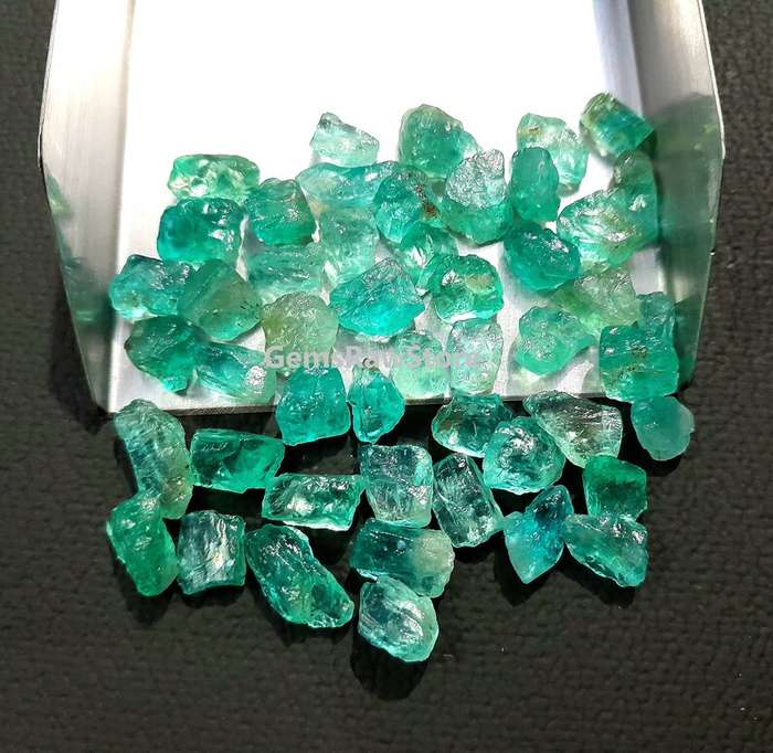Green Apatite Rough Untreated Size 10-12 MM Gemstone, Loose Gemstone, Crystals Natural