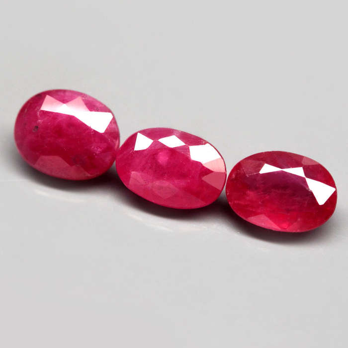 1.81Ct.  Ruby Reddish Pink Oval **Normal Heated** Winza,Tanzania Natural Gemstone