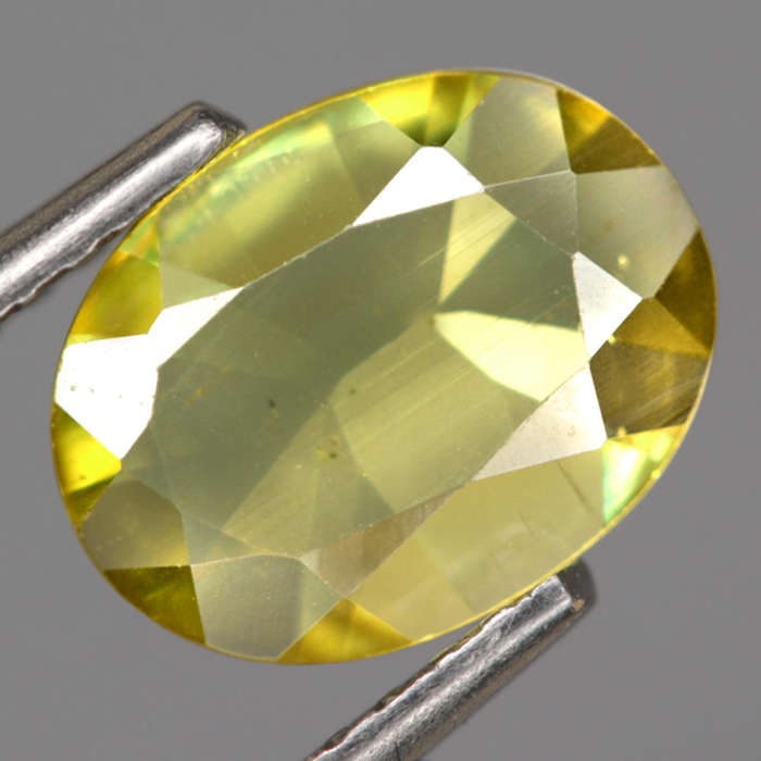 0.95Ct. Sphene Yellowish Green Oval Untreated Madagascar Very Good! Natural