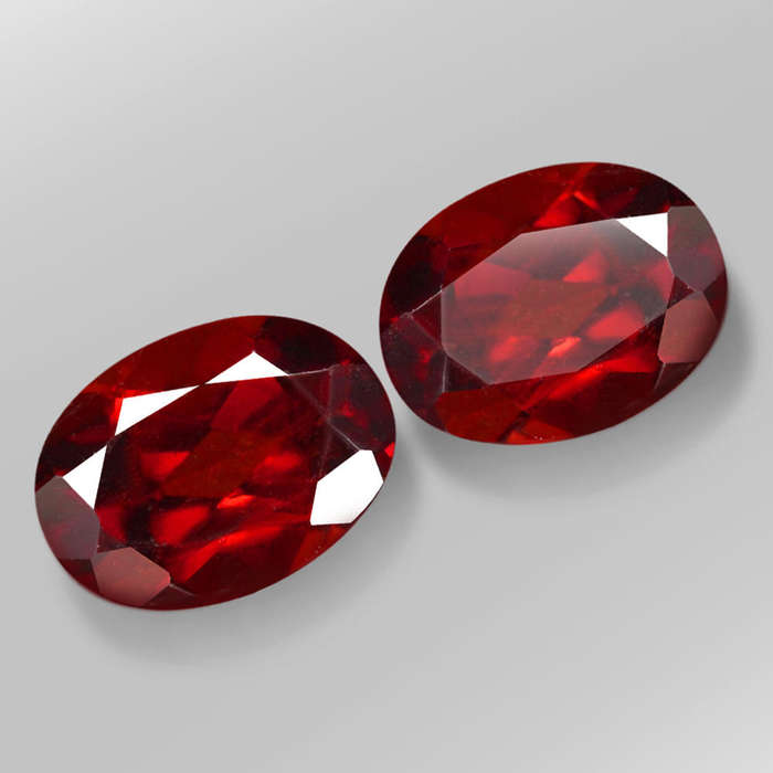 1.53Ct.  Spessartine Garnet Red Oval Facet Namibia Sparkling!Natural Gemstone