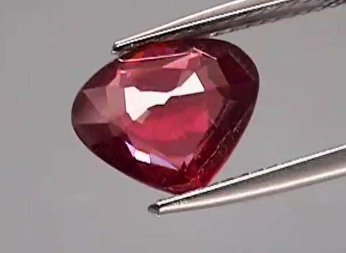 2.62Ct. Cherry Pink Rhodolite Garnet Loose Gem  Ravishing Color! Natural