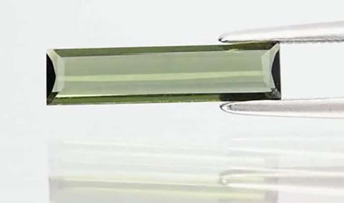 0.81ct Green Tourmaline  14.2x3.5mm VS Baguette