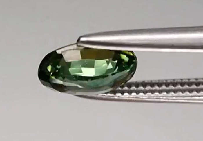 0.64ct Green Sapphire VS Oval6.3x4.8mm   - **Heated only** Australia Gemstone