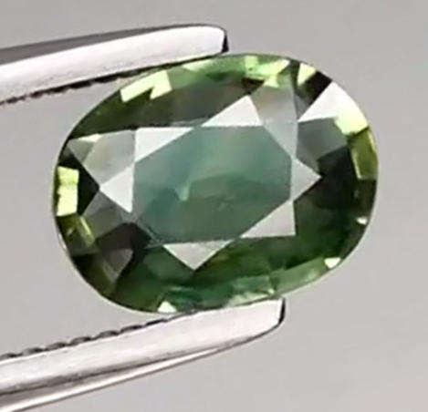 0.64ct Green Sapphire VS Oval6.3x4.8mm   - **Heated only** Australia Gemstone
