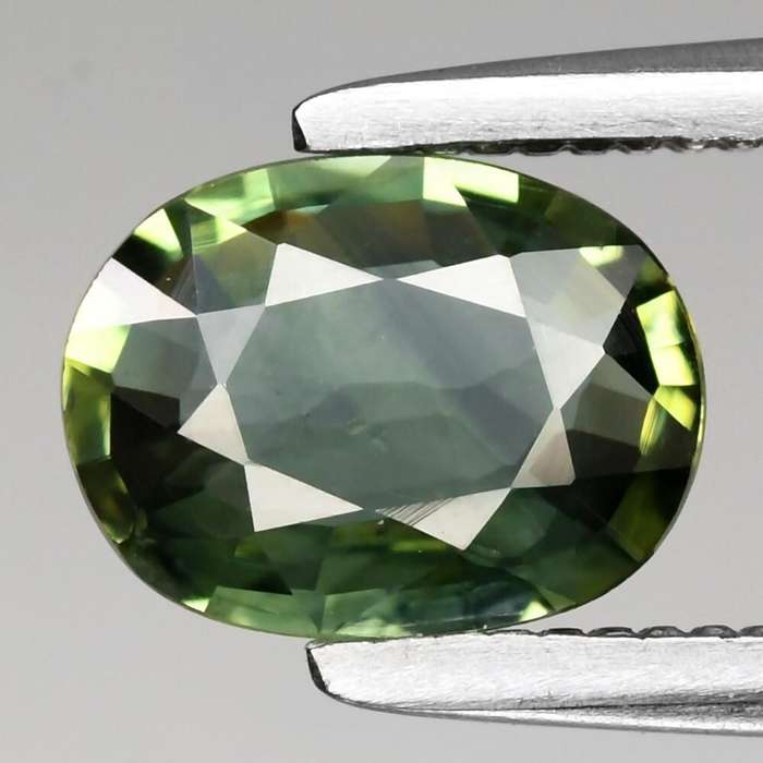 0.64ct Green Sapphire VS Oval6.3x4.8mm   - **Heated only** Australia Gemstone