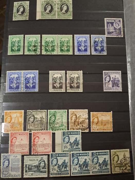 Malta - 288 Stamps