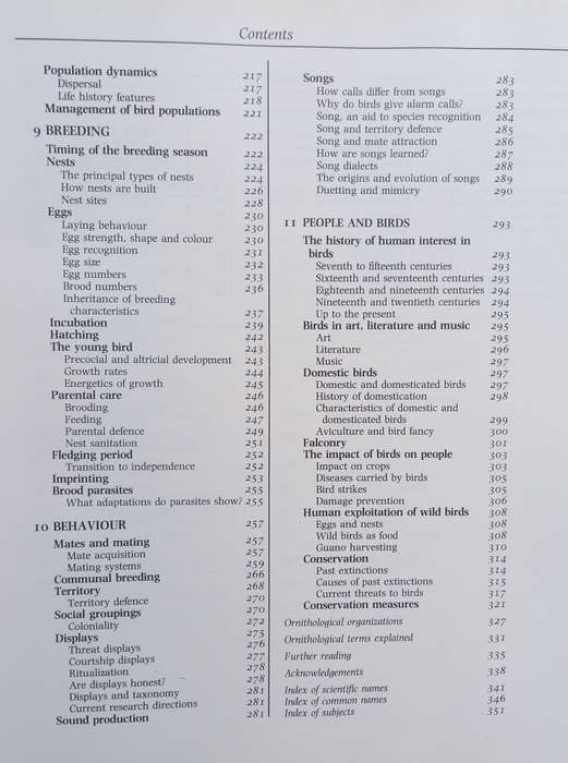 Michael Brooke & Tim Birkhead, The Cambridge Encyclopedia of Ornithology