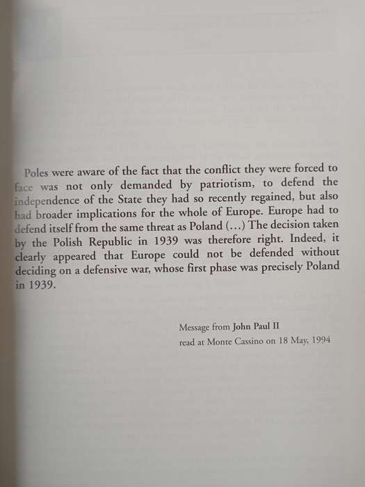 Poland-in the Defence of Freedom 1939-1945 by Wiktor Krzysztof Cygan & Jacek Skalski