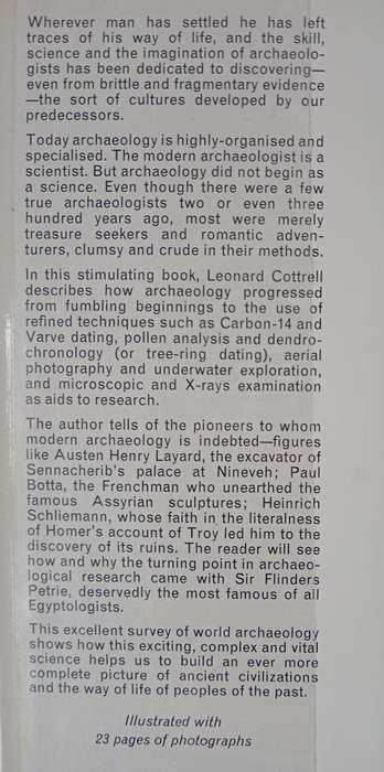 Digs and Diggers by Leonard Cottrell