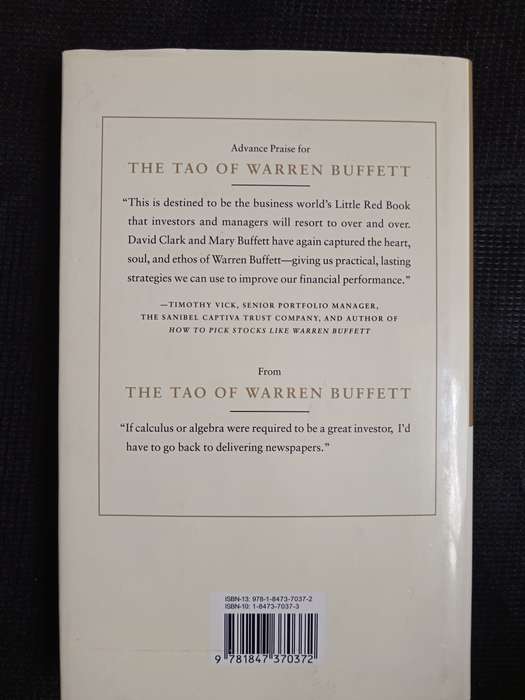 The Tao of Warren Buffett by Mary Buffett & David Clark