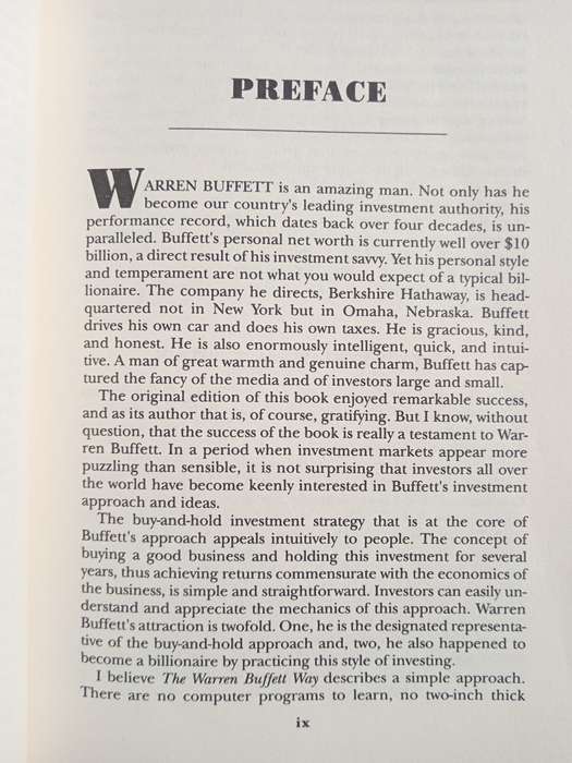 The Warren Buffett Way by y Robert G Hagstorm Jr