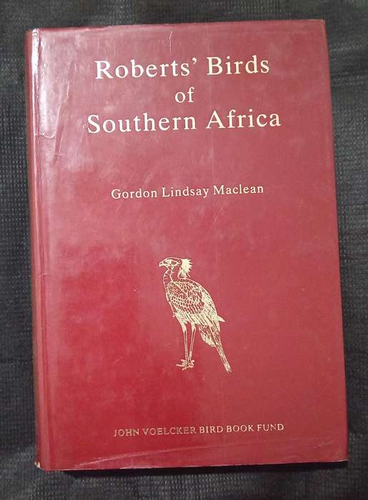 Roberts' Birds of Southern Africa by Gordon Lindsay Maclean