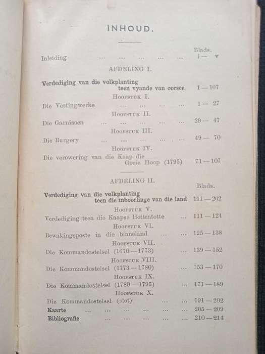 Die Verdedigingstelstel aan die Kaap onder die Hollands-Oosindiese Kompanjie 1652-1759 by P E Roux