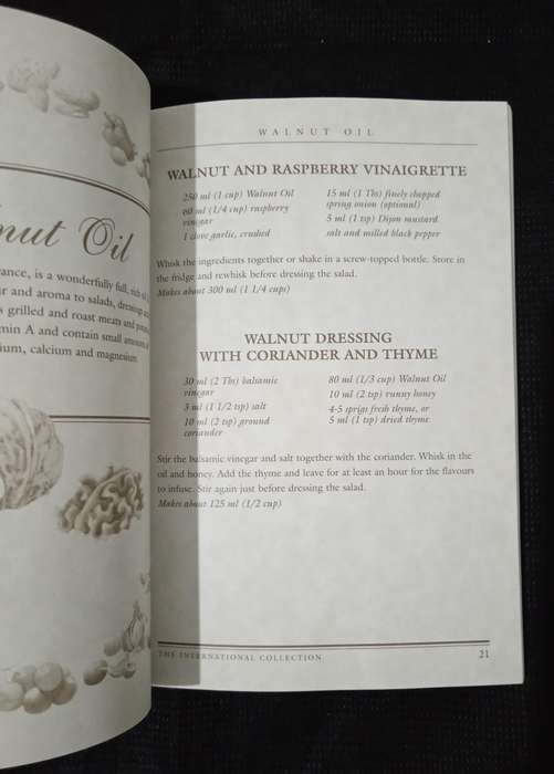 Cooking with Gourmet & Cold-Pressed Oils by Colette Keyter