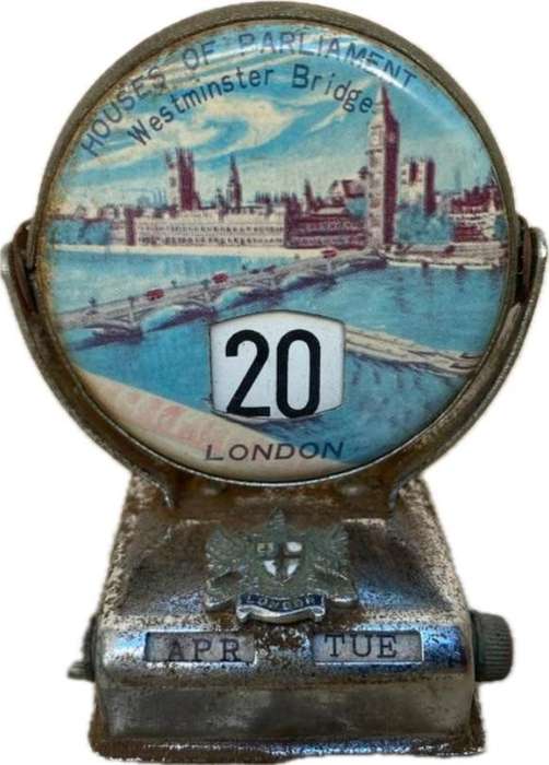 Vintage perpetual calendar flip date souvenir London chrome metal