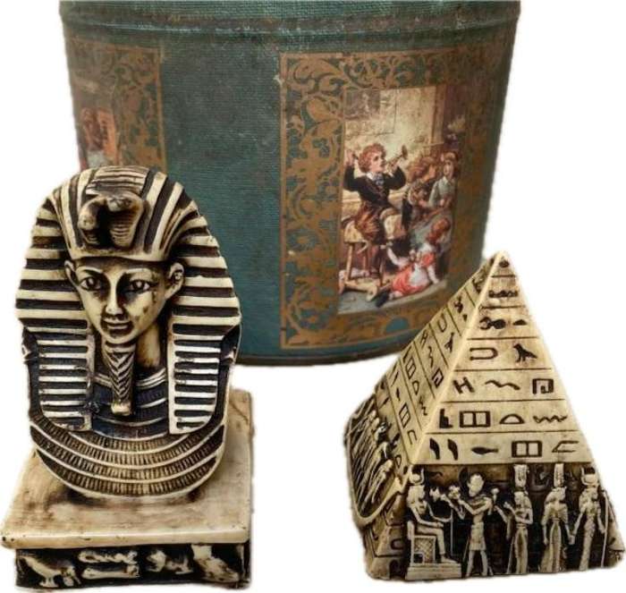 Vintage Egypt pharaoh pyramid pair stone
