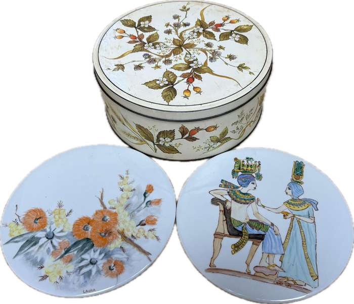 Vintage flat ceramic cake plate pair Egypt and floral in cake tin
