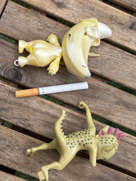 Poopsie original  Unicorn sparkly critters slime doll banana with cake topper pvc alien figure pair