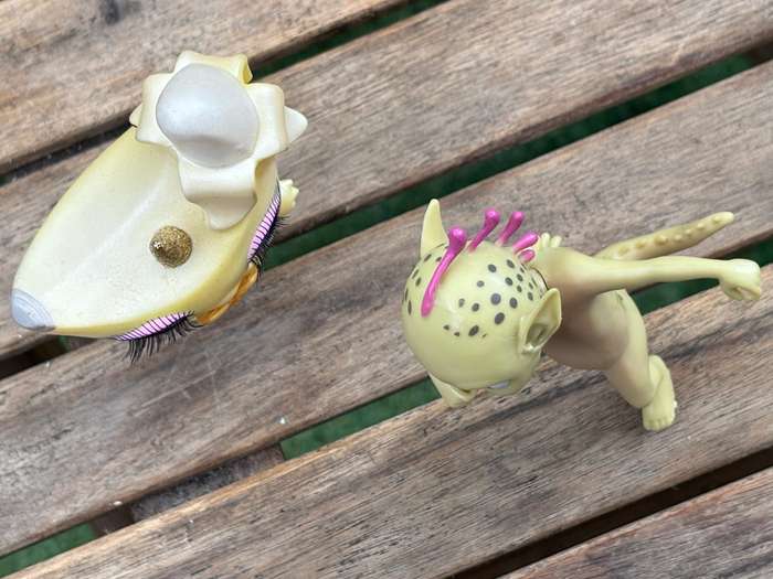 Poopsie original  Unicorn sparkly critters slime doll banana with cake topper pvc alien figure pair