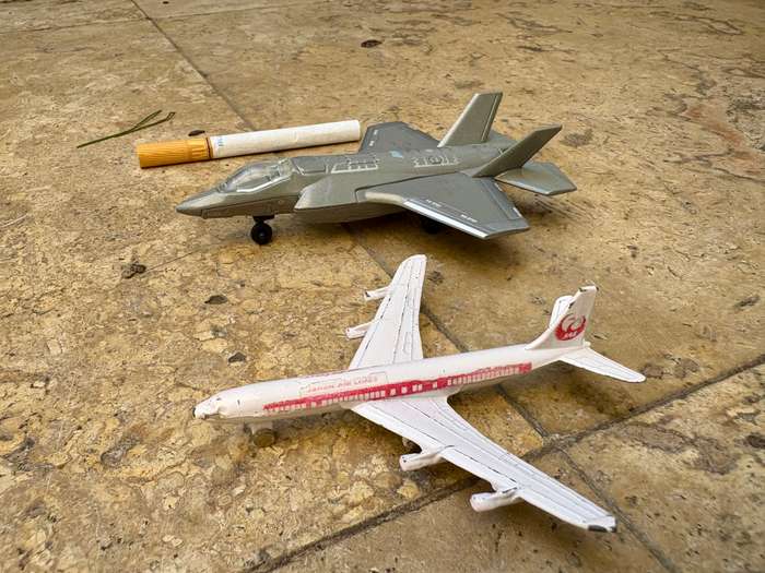 Matchbox F 39B fighter plane 2009 with Boeing 707 Japan airlines diecast