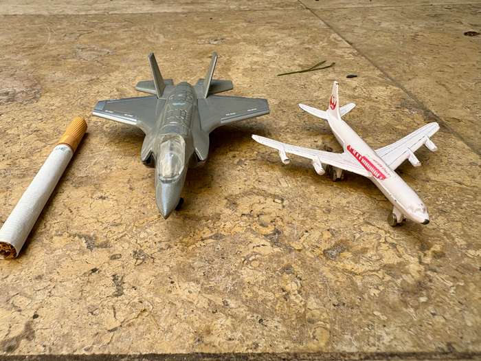 Matchbox F 39B fighter plane 2009 with Boeing 707 Japan airlines diecast