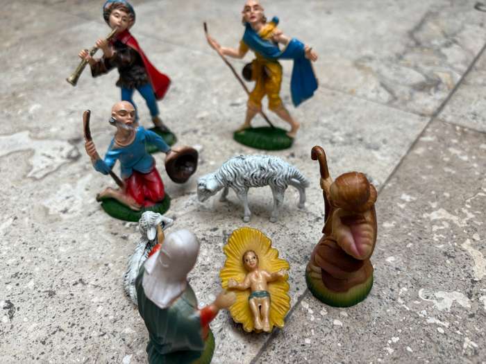 Vintage nativity set pvc Italy 10 piece