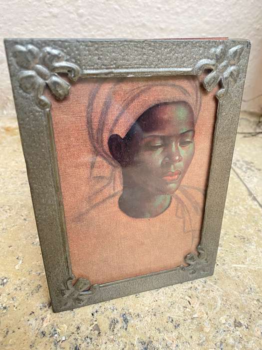 Vintage floral metal picture frame upstanding