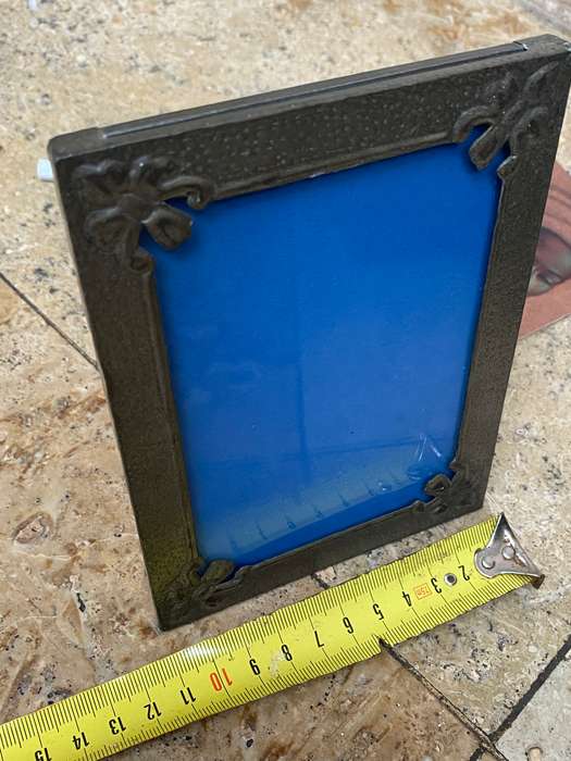 Vintage floral metal picture frame upstanding