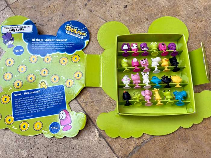 Stikeez album pair frog and creatures of the deep collectors albums