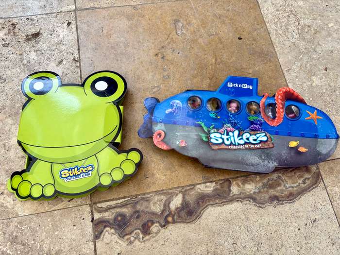 Stikeez album pair frog and creatures of the deep collectors albums