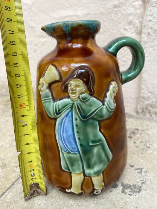 Vintage Royal doulton Kingsware style stoneware whiskey decanter 3d character