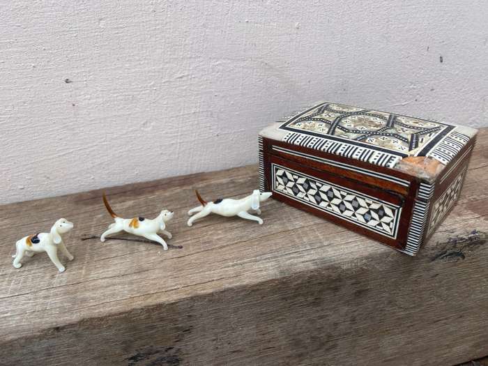 Miniature glass hound dog set of 3 in inlaid trinket box