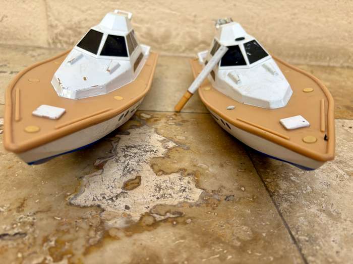 Maisto remote control motor yacht  boat pair , twin screw , no remote , sold as spares