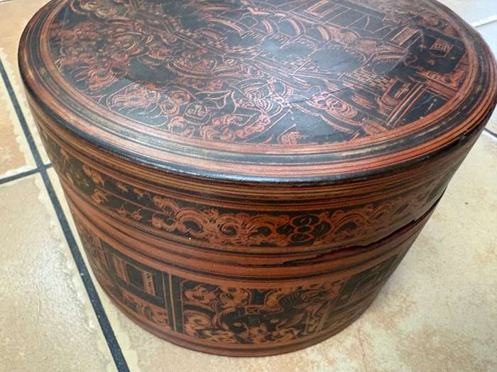 Antique Lacquer Betel Nut Box Burmese box Burma with bowl