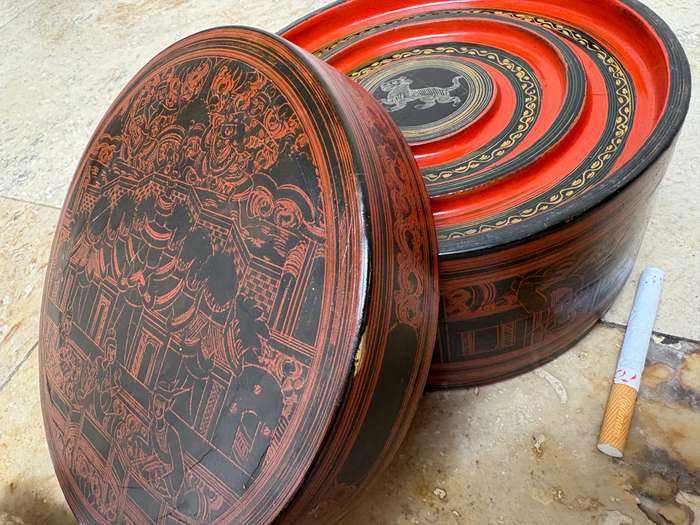 Antique Lacquer Betel Nut Box Burmese box Burma with bowl