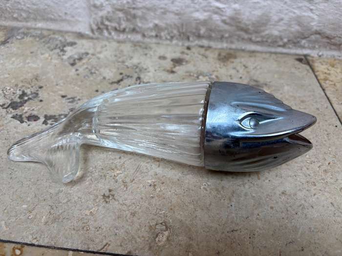 Vintage nut whale dispenser chrome plated head , Taiwan