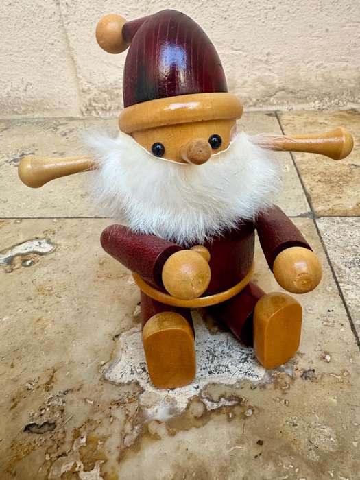 Richard Glässer / erzgebirge sitting Santa wooden figure
