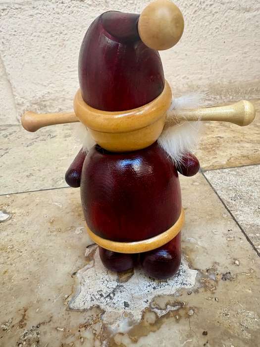 Richard Glässer / erzgebirge sitting Santa wooden figure