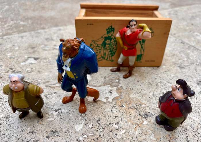 Vintage beauty and the beast figure lot of 4