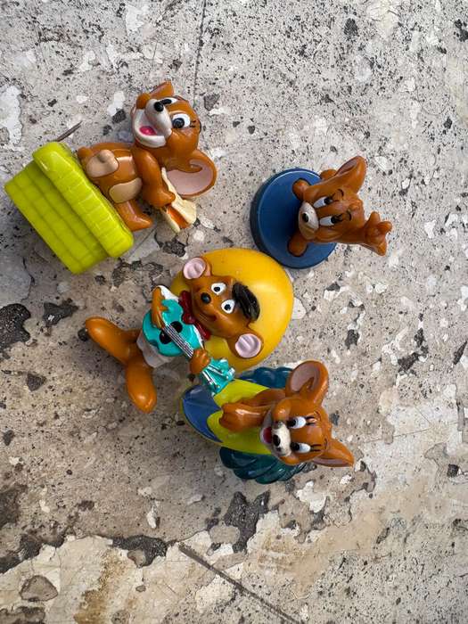 Kinder figure lot of 17 in money box tin