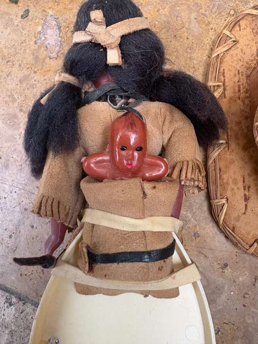Vintage Native American Indian doll , baby  + tepee tent hand crafted