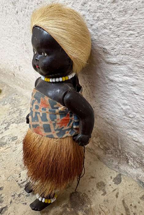 Vintage African Zulu doll pair hard plastic from the 60s