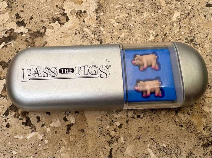 Pass the pigs game