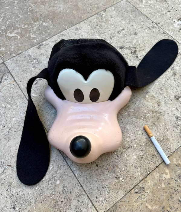 Vintage 90s Disney goofy SnapBack hat hard plastic USA