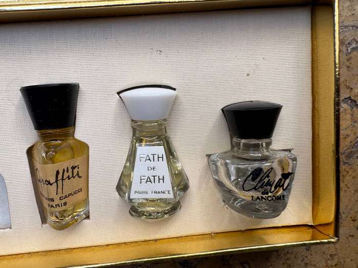 Vintage miniatures perfumes of Paris lot of 5 Les meilleors Parfume de Paris