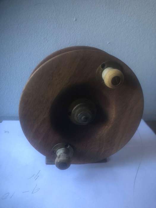 Fishing reel - Wooden with brass frame