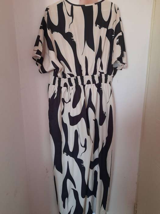 Black And White Jumpsuit ( Second-hand, has been worn once )
