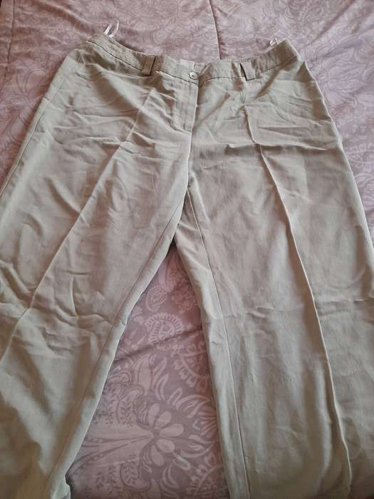 Womens Woolworths Sage Green Trousers ( Second-hand, has only been worn once )
